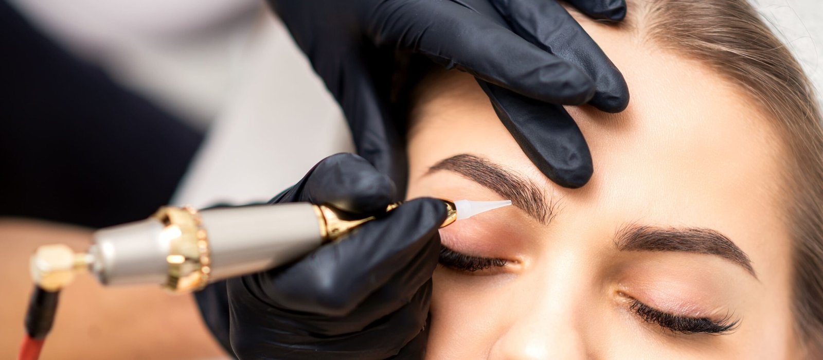 permanent-makeup-female-eyebrows (1)